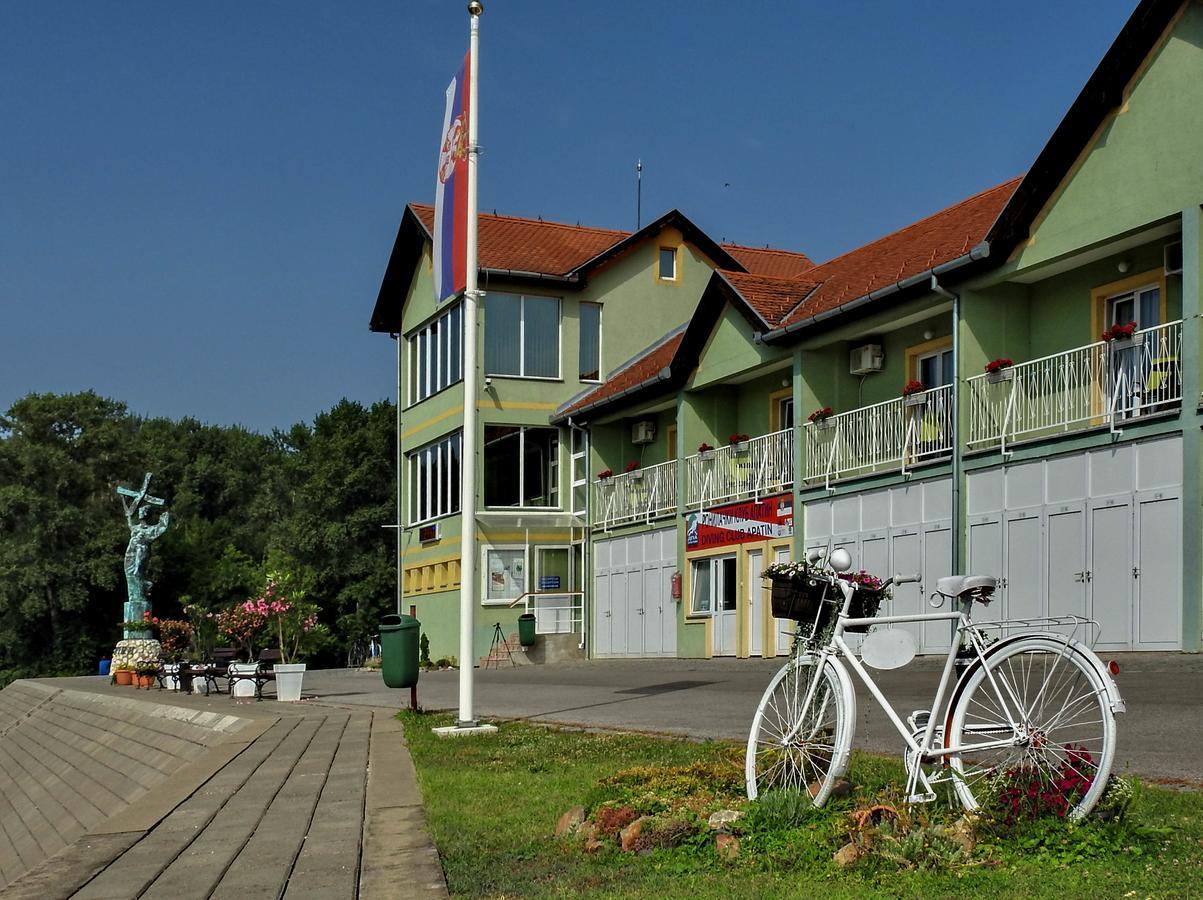 Apartments Marina Апатин Экстерьер фото